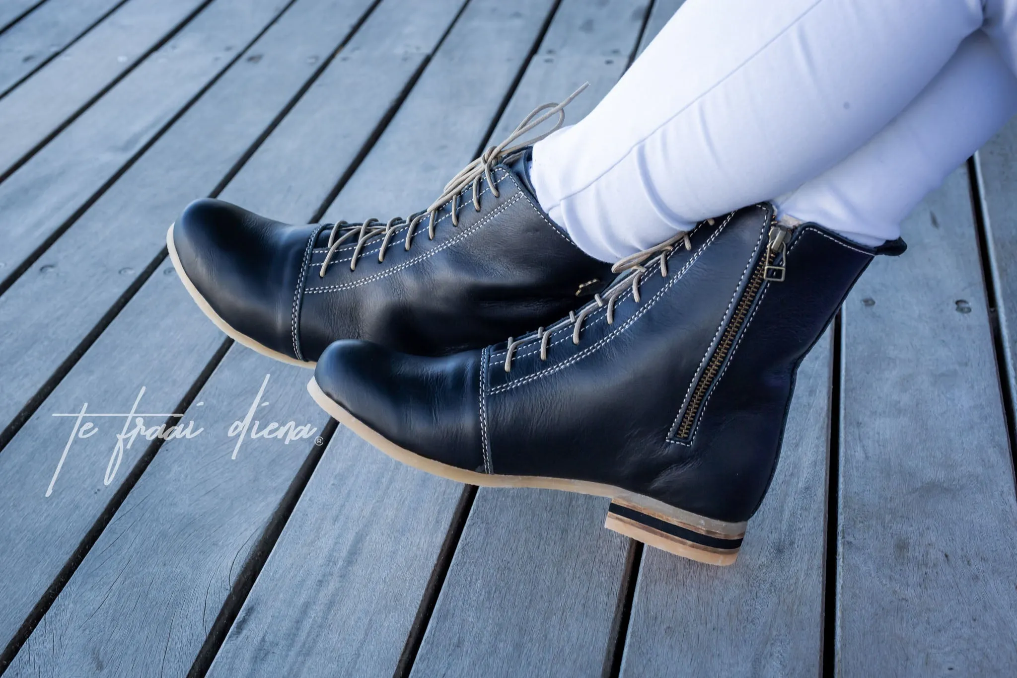 Nadine - Black