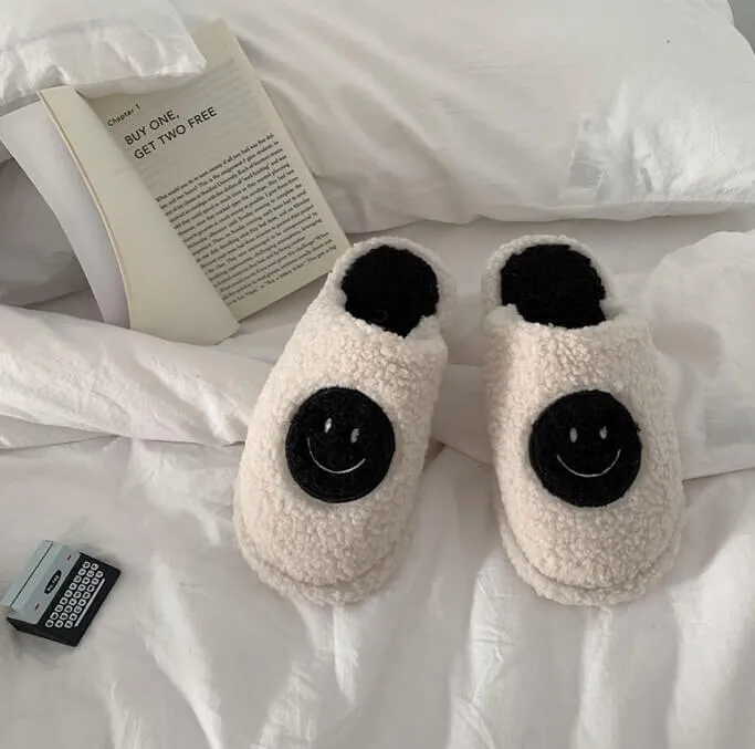 Paziye Smiley Face Slippers for Women Anti-Slip Soft Plush Comfy Indoor Slippers