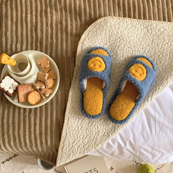 Paziye Smiley Face Slippers for Women Anti-Slip Soft Plush Comfy Indoor Slippers