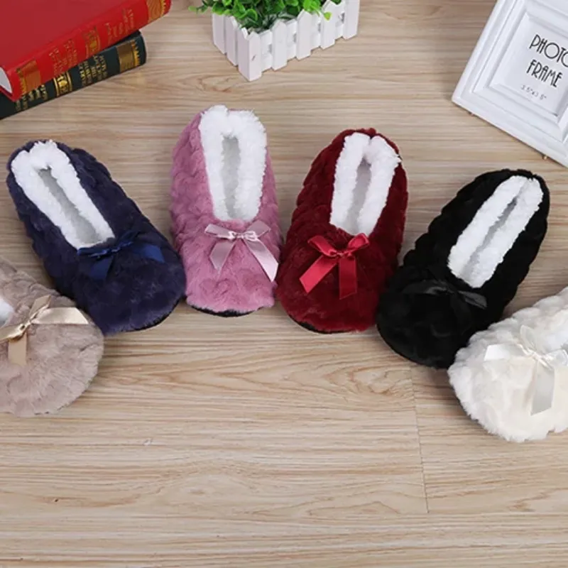Women's Warm Soft Plush Home Slippers